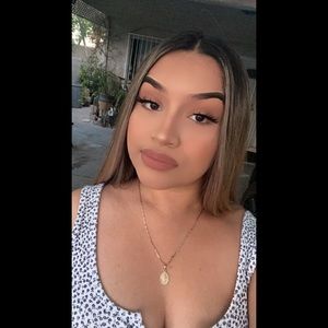 Meet your Posher, Sarahi